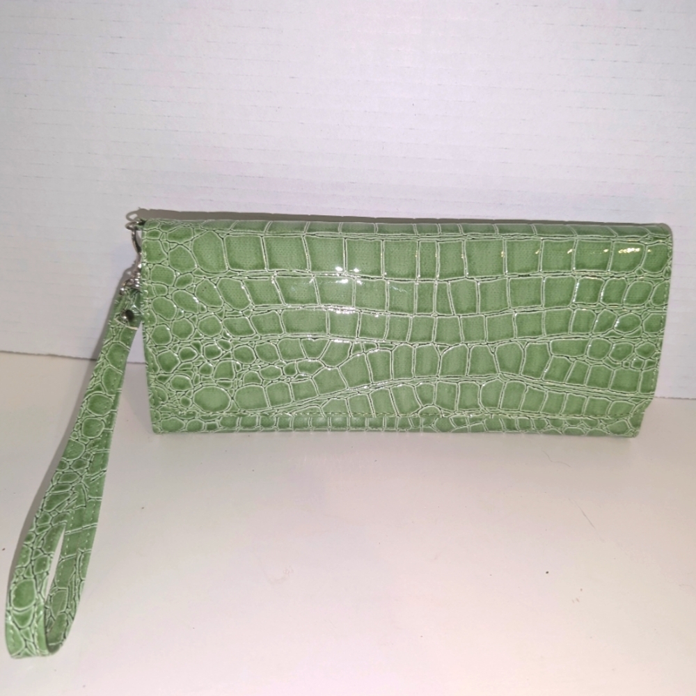 Embossed Alligator Style Green Bag Clutch Many Compartments New